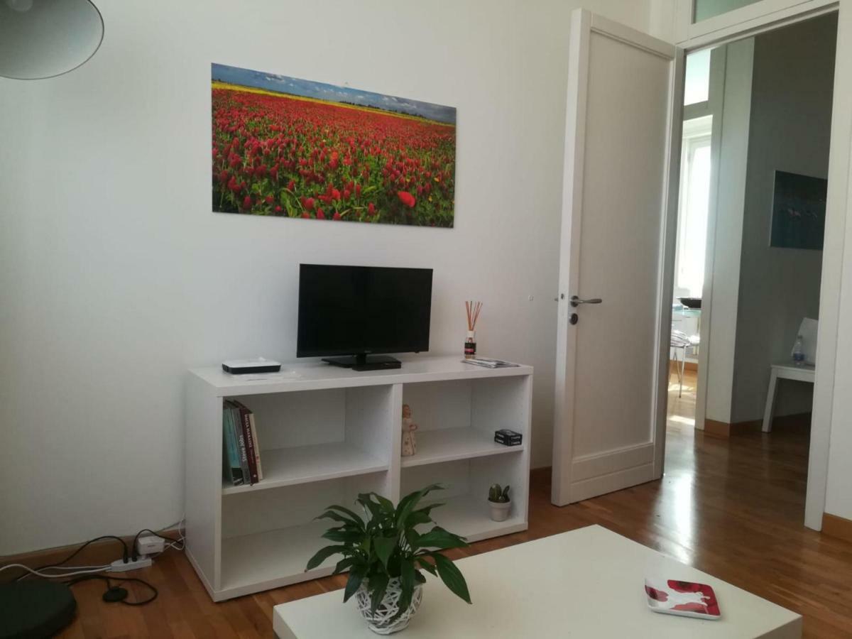 La Casa Di Abbi Appartement Lecce Buitenkant foto